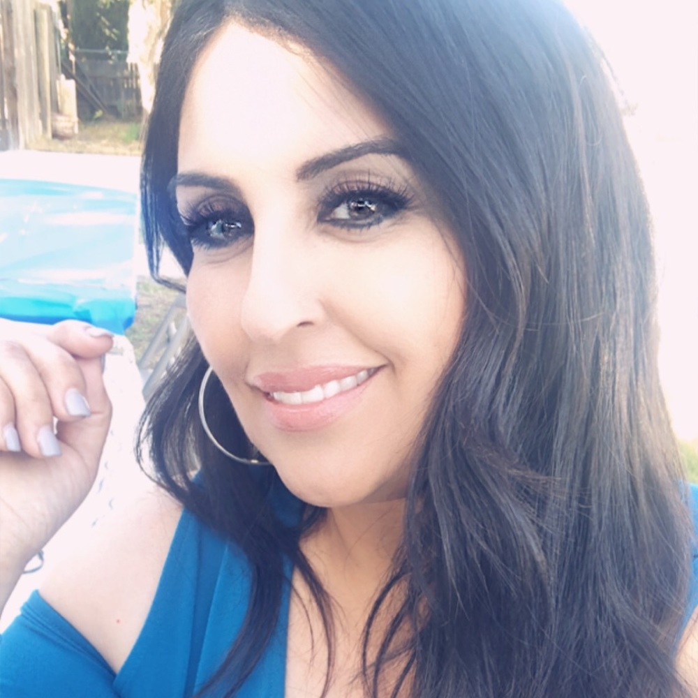 Meet your Posher, Gina